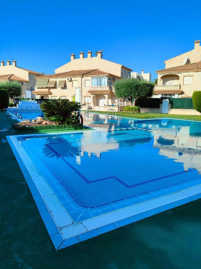 Casa De Buenos Dias Apartman Torrevieja Kültér fotó