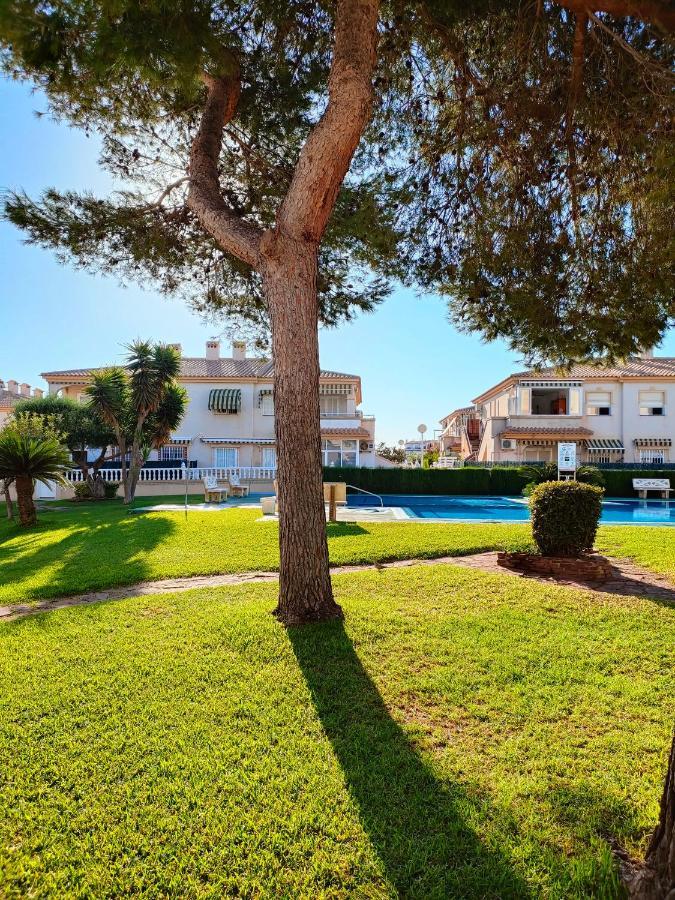 Casa De Buenos Dias Apartman Torrevieja Kültér fotó