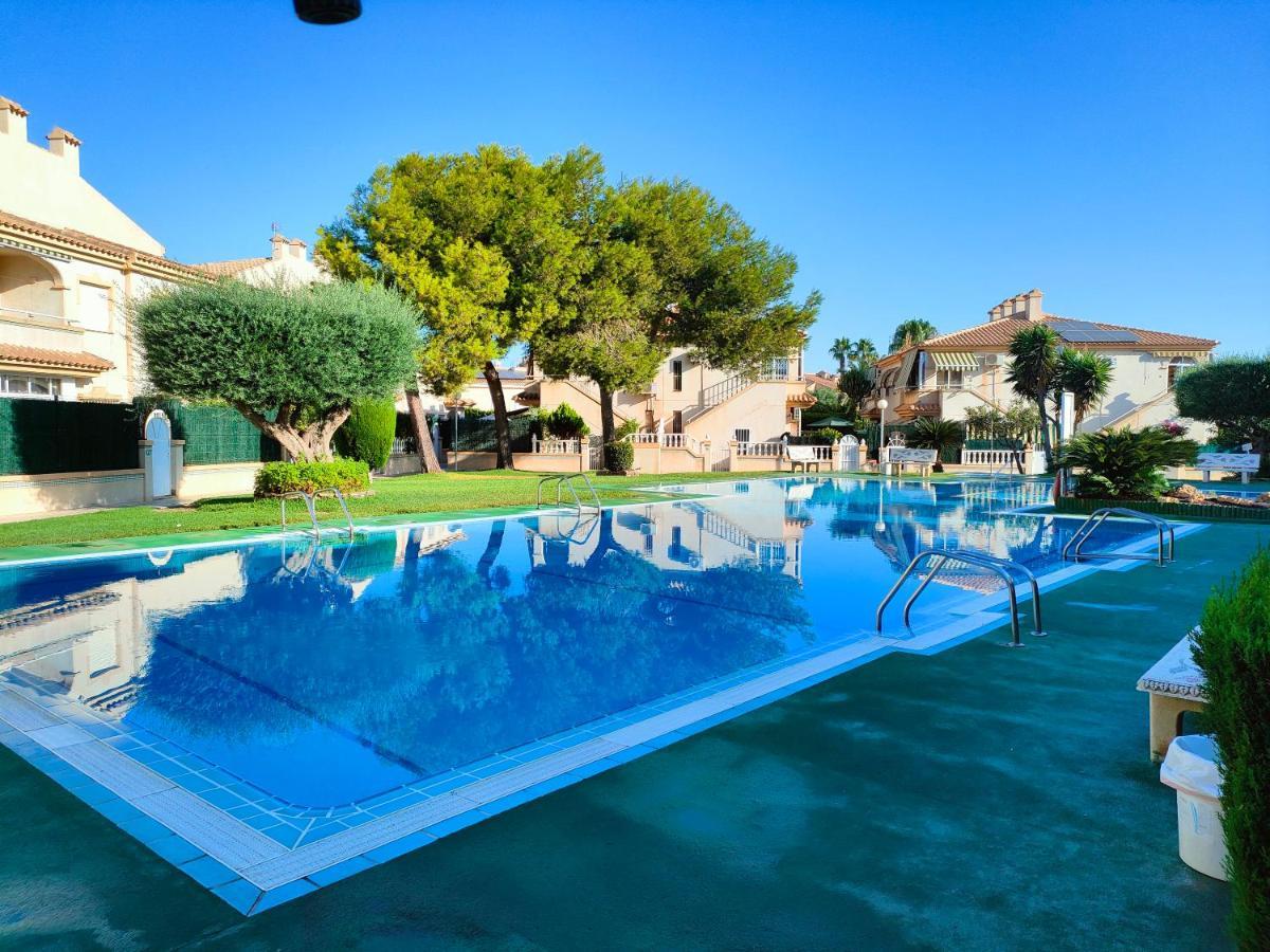 Casa De Buenos Dias Apartman Torrevieja Kültér fotó